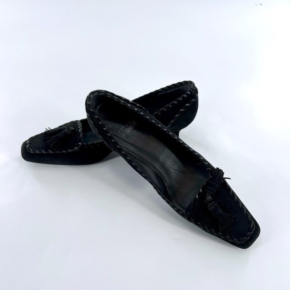 STUART WEITZMAN
Suede Tassel Accents Pumps size 7.5 N - Picture 6 of 12